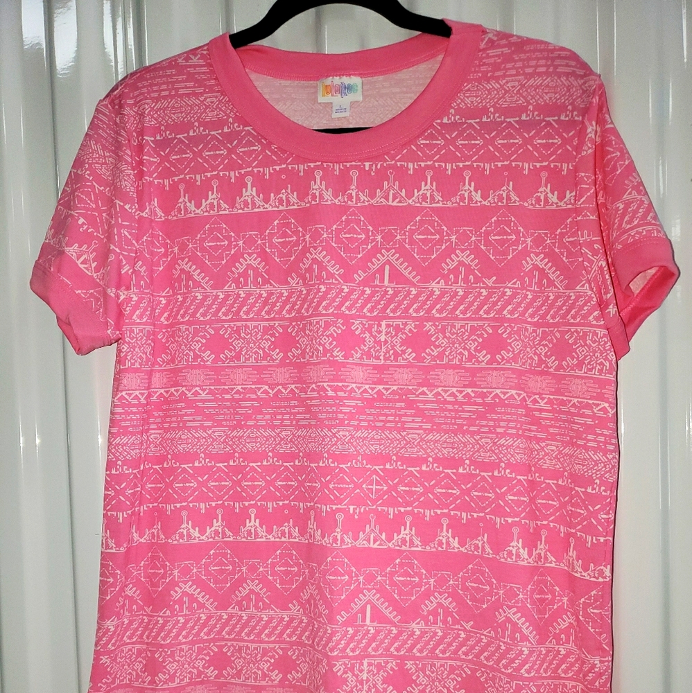 Lularoe Liv breast cancer awareness